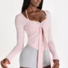 Modal-top med knytning fram i färgen Blush Modal-top med knytning fram i färgen Blush