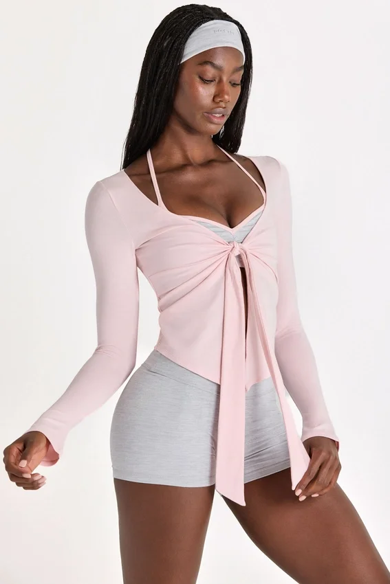 Modal-top med knytning fram i färgen Blush Modal-top med knytning fram i färgen Blush