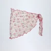 Molinas sarong med knytband i rött blommönster Molinas sarong med knytband i rött blommönster