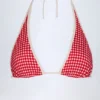 Morella halterneck-bikinitopp i röd rutig Morella halterneck-bikinitopp i röd rutig