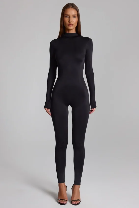 Musa långärmad jumpsuit med hög hals i svart Musa långärmad jumpsuit med hög hals i svart