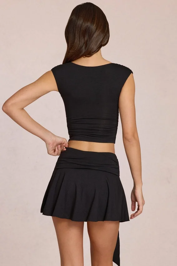 Evelique Skort med medelhög midja i svart Evelique Skort med medelhög midja i svart