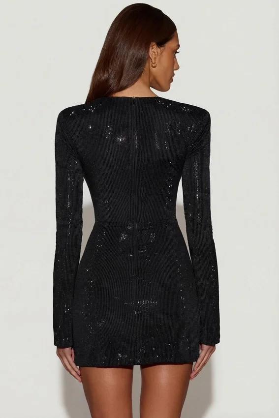Nevina Asymmetrisk bodycon-miniklänning med dekorationer i svart Nevina Asymmetrisk bodycon-miniklänning med dekorationer i svart