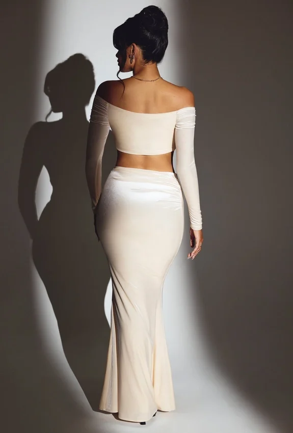 Nixie Velvet Mid-Rise Maxi Kjolar i Ivory Nixie Velvet Mid-Rise Maxi Kjolar i Ivory