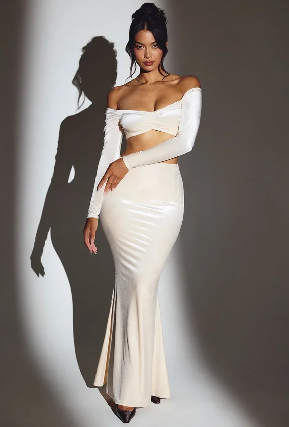 Nixie Velvet Mid-Rise Maxi Kjolar i Ivory Nixie Velvet Mid-Rise Maxi Kjolar i Ivory