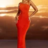 Noelia texturerad jersey-maxiklänning med öppen rygg i eldröd Noelia texturerad jersey-maxiklänning med öppen rygg i eldröd