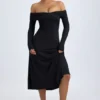 Noelle Modal Off-Shoulder Ruched Midaxi-klänning i svart Noelle Modal Off-Shoulder Ruched Midaxi-klänning i svart