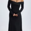 Noelle Modal Off-Shoulder Ruched Midaxi-klänning i svart Noelle Modal Off-Shoulder Ruched Midaxi-klänning i svart