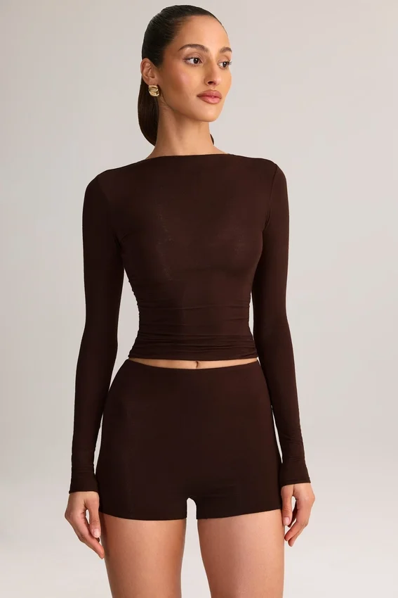 Noor Modal högmidjade bodycon-shorts i chokladbrunt Noor Modal högmidjade bodycon-shorts i chokladbrunt