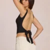 Norelle Modal Tie-Back Top i svart Norelle Modal Tie-Back Top i svart