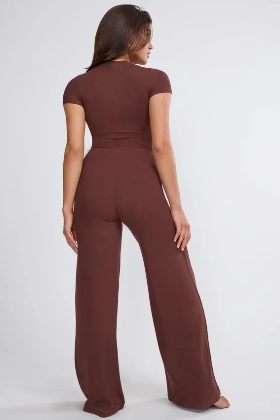 Nour Tall Mid Rise Wide Leg Trouser i chokladbrun Nour Tall Mid Rise Wide Leg Trouser i chokladbrun