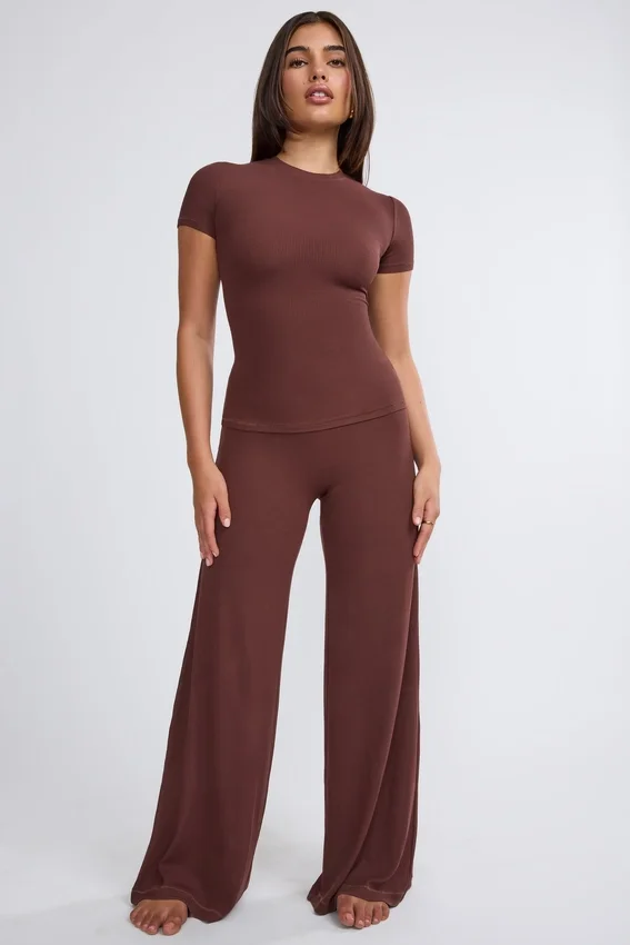 Nour Tall Mid Rise Wide Leg Trouser i chokladbrun Nour Tall Mid Rise Wide Leg Trouser i chokladbrun