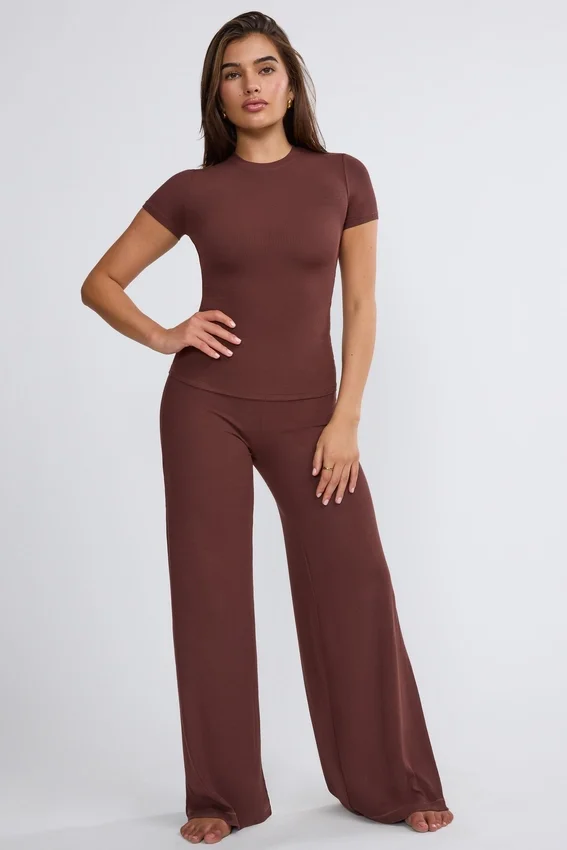 Nour Tall Mid Rise Wide Leg Trouser i chokladbrun Nour Tall Mid Rise Wide Leg Trouser i chokladbrun