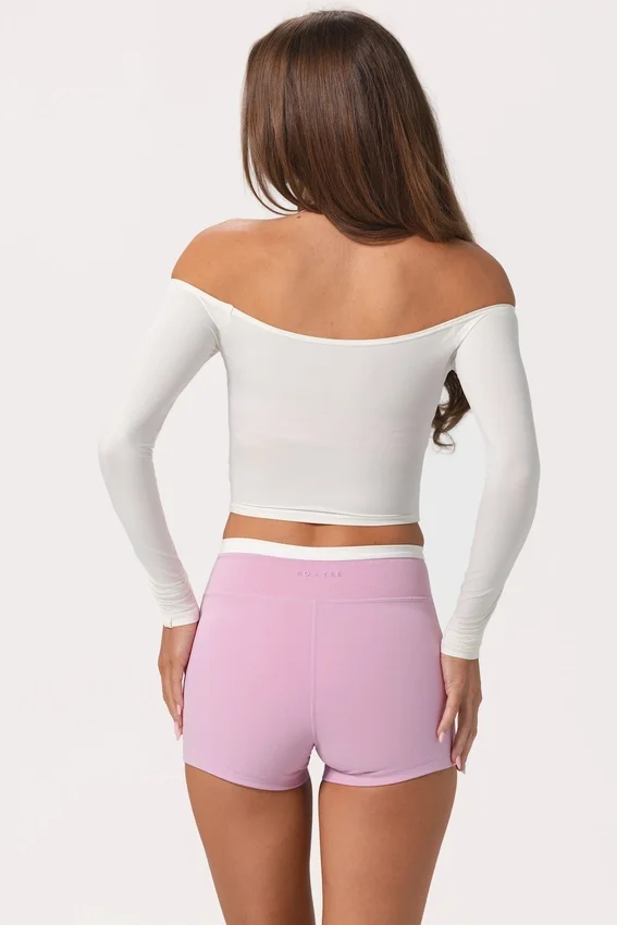 Off-shoulder-top i mjuk jersey i färgen Milk Off-shoulder-top i mjuk jersey i färgen Milk