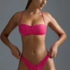 Oh Polly Badkläder: HOTFIX Edition Dekorerade V-formade bikinibyxor med hög benöppning i färgen Raspberry Sorbet Oh Polly Badkläder: HOTFIX Edition Dekorerade V-formade bikinibyxor med hög benöppning i färgen Raspberry Sorbet
