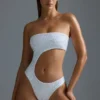 Oh Polly Swim: HOTFIX Edition Embellished Cut-Out Cheeky One-Piece Baddräkt i vitt Oh Polly Swim: HOTFIX Edition Embellished Cut-Out Cheeky One-Piece Baddräkt i vitt