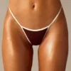 Old Money Triangel-stringbikinibyxor i brunt Old Money Triangel-stringbikinibyxor i brunt