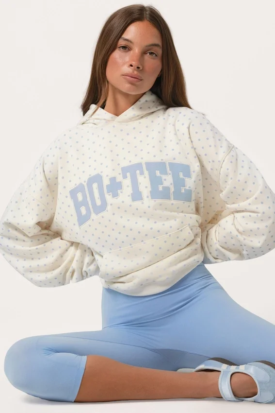 Oversized-hoodie med applikation i färgen Milk Polka Dot Oversized-hoodie med applikation i färgen Milk Polka Dot