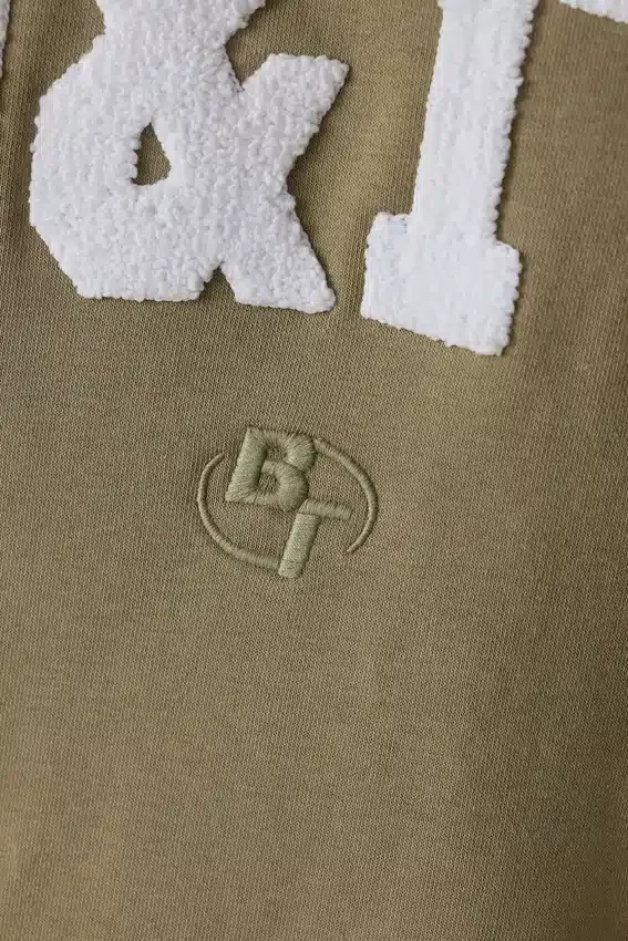 Oversized tröja med rund hals i mjuk olivgrön Oversized tröja med rund hals i mjuk olivgrön