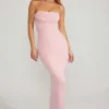 Palermo Maxiklänning med bandeau-top och cowl-hals i rosa Palermo Maxiklänning med bandeau-top och cowl-hals i rosa