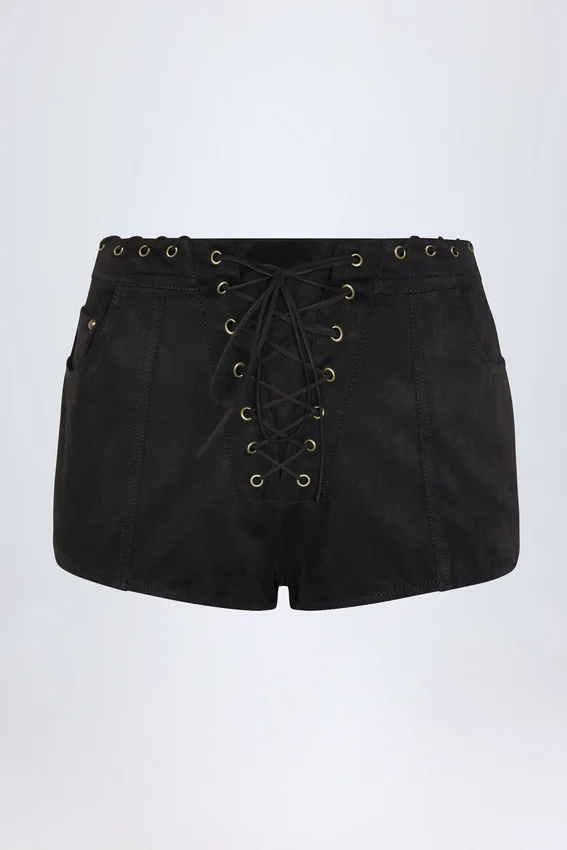 Parva snörningsshorts med medelhög midja i svart Parva snörningsshorts med medelhög midja i svart