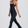 Petite Soft Active jumpsuit med öppen rygg i svart Petite Soft Active jumpsuit med öppen rygg i svart