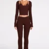 Philippa Modal Mid-Rise Flared Trousers i chokladbrunt Philippa Modal Mid-Rise Flared Trousers i chokladbrunt