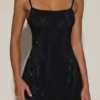 Philomena Embellished Soft-Scoop Backless Fitted Miniklänning i svart Philomena Embellished Soft-Scoop Backless Fitted Miniklänning i svart