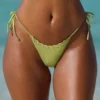 Polynesia bikinibyxor med dragsko i olivgrönt Polynesia bikinibyxor med dragsko i olivgrönt