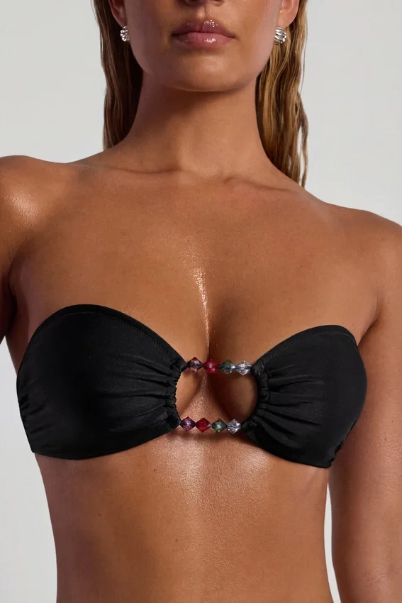 Praslin bandeau-bikinitopp med pärlbroderier i svart Praslin bandeau-bikinitopp med pärlbroderier i svart