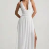 Pryana Plunge Cross-Back maxiklänning i vitt Pryana Plunge Cross-Back maxiklänning i vitt