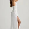 Pryana Plunge Cross-Back maxiklänning i vitt Pryana Plunge Cross-Back maxiklänning i vitt