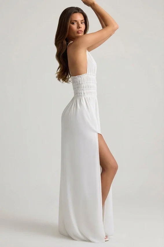 Pryana Plunge Cross-Back maxiklänning i vitt Pryana Plunge Cross-Back maxiklänning i vitt