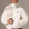 Quiltad puffjacka i corduroy i färgen Ivory Quiltad puffjacka i corduroy i färgen Ivory