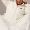 Quiltad puffjacka i corduroy i färgen Ivory Quiltad puffjacka i corduroy i färgen Ivory