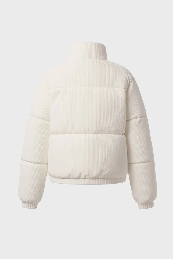 Quiltad puffjacka i corduroy i färgen Ivory Quiltad puffjacka i corduroy i färgen Ivory