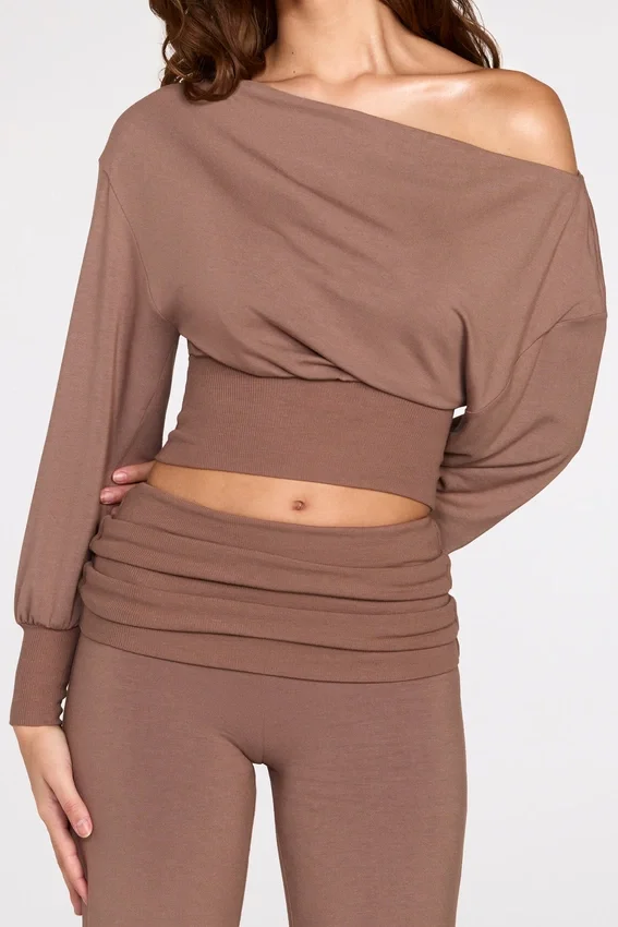 Quinn Modal Off-Shoulder Long-Sleeve Top i Mocha Quinn Modal Off-Shoulder Long-Sleeve Top i Mocha