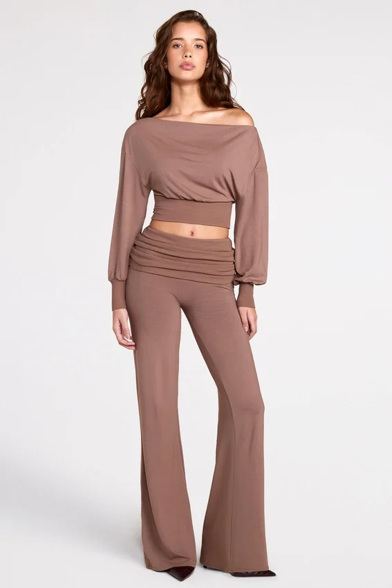 Quinn Modal Off-Shoulder Long-Sleeve Top i Mocha Quinn Modal Off-Shoulder Long-Sleeve Top i Mocha
