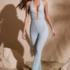Ramona Petite Jumpsuit med utsmyckad djup urringning i Aqua Ramona Petite Jumpsuit med utsmyckad djup urringning i Aqua