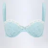 Ravello bikinitopp med bygel och balconette-modell i broderie anglaise i puderblått Ravello bikinitopp med bygel och balconette-modell i broderie anglaise i puderblått