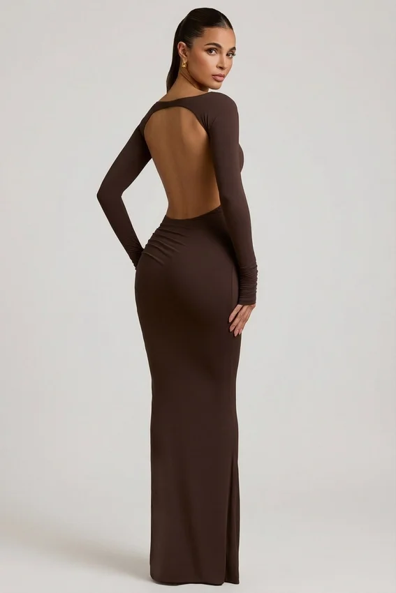Regine Modal Ruched Backless Maxiklänning i chokladbrunt Regine Modal Ruched Backless Maxiklänning i chokladbrunt