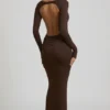 Regine Modal Ruched Backless Maxiklänning i chokladbrunt Regine Modal Ruched Backless Maxiklänning i chokladbrunt