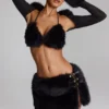 Riana bralette i triangulär form av fuskpäls i svart Riana bralette i triangulär form av fuskpäls i svart