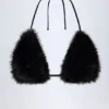 Riana bralette i triangulär form av fuskpäls i svart Riana bralette i triangulär form av fuskpäls i svart