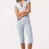 Ribbad jersey-capri-jumpsuit i blå rand Ribbad jersey-capri-jumpsuit i blå rand
