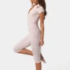 Ribbad jersey-capri-Jumpsuit i rosa randigt Ribbad jersey-capri-Jumpsuit i rosa randigt