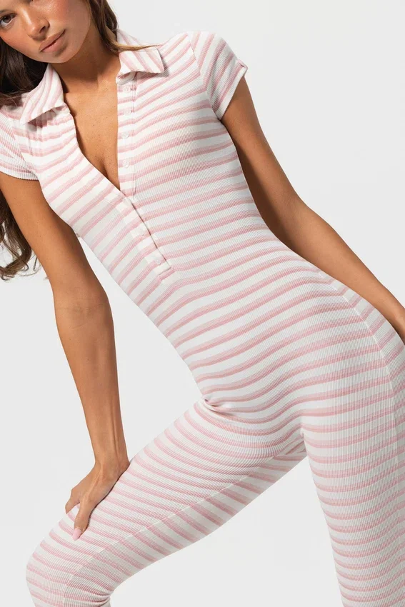 Ribbad jersey-capri-Jumpsuit i rosa randigt Ribbad jersey-capri-Jumpsuit i rosa randigt