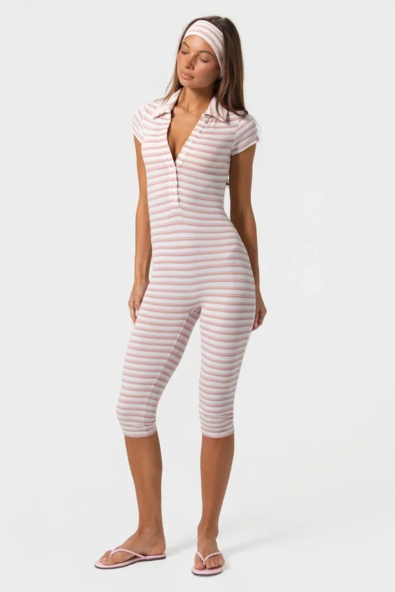 Ribbad jersey-capri-Jumpsuit i rosa randigt Ribbad jersey-capri-Jumpsuit i rosa randigt