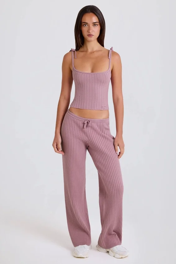 Ribbstickad linne med knytning i mauve Ribbstickad linne med knytning i mauve