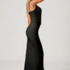 Robina Embellished Ruffle-Trim Corset Gown i svart Robina Embellished Ruffle-Trim Corset Gown i svart